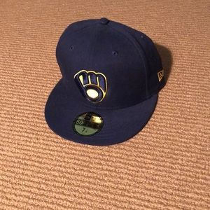 Fitted Milwaukee Brewers Hat, size 7 1/4